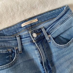 Levi's High Rise Skinny Jeans (Light)